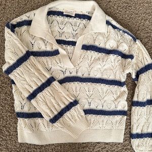 Universal Thread - size L sweater